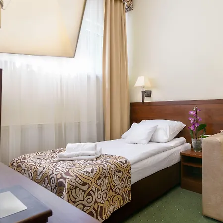 Otel Hotel Zielony 3*